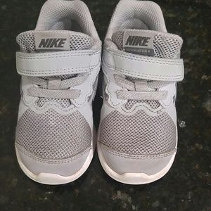US size 6 toddler boys Nike's